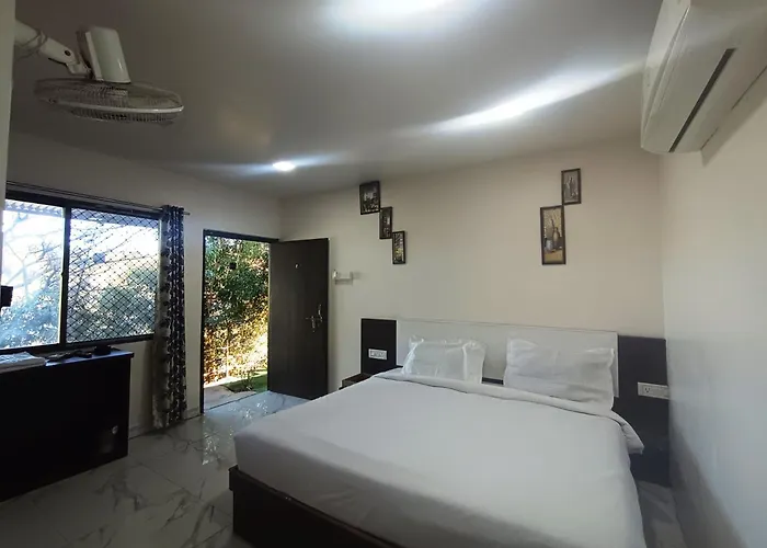 Richi Rich Hill Resort
